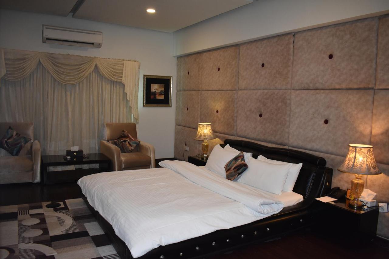 Safari Club 1 Hotel Rawalpindi Exterior photo